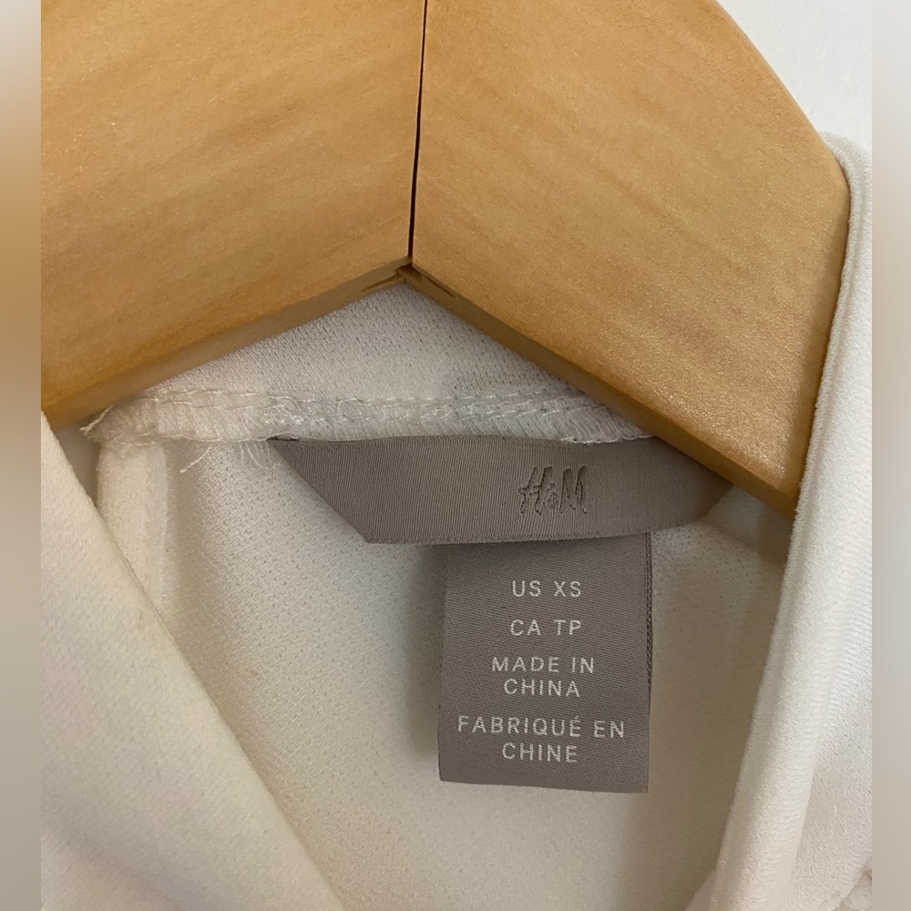H&M Top - Picture 4 of 4